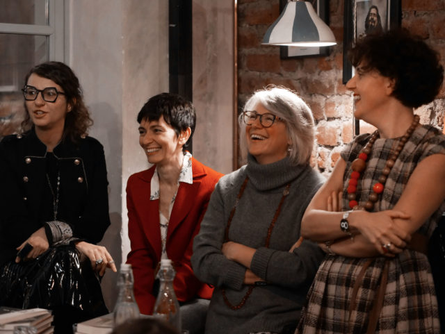 Quattro amiche e un grande amore: quello per i libri –  8tto Edizioni