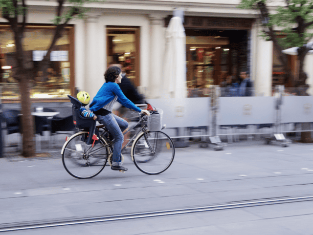 Mobilità attiva: un tema (anche) di salute pubblica – intervista con la cardiologa Laura Dalla Vecchia