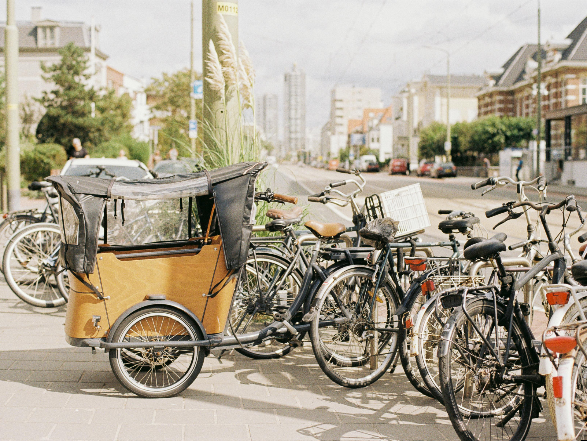 Perché parcheggiare una bicicletta è molto di più che un semplice “cercare parcheggio”